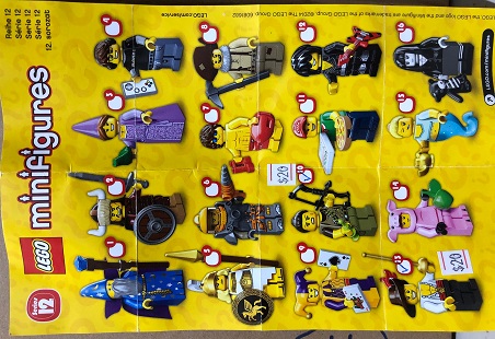 71007 Minifigure Series 12 